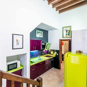 Comodo Y Moderno Centro Apartment